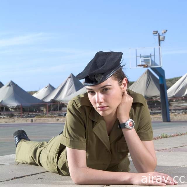 19歲《神力女超人蓋兒加朵》代表以色列參加選美時期照片公開