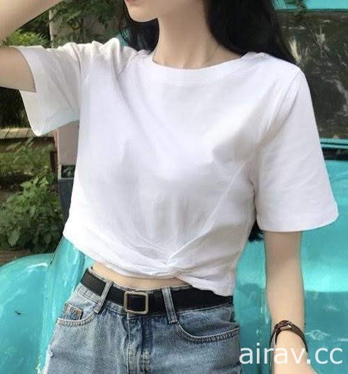網友看法《女孩T恤打結裝扮》非常適合夏天而且好看又性感