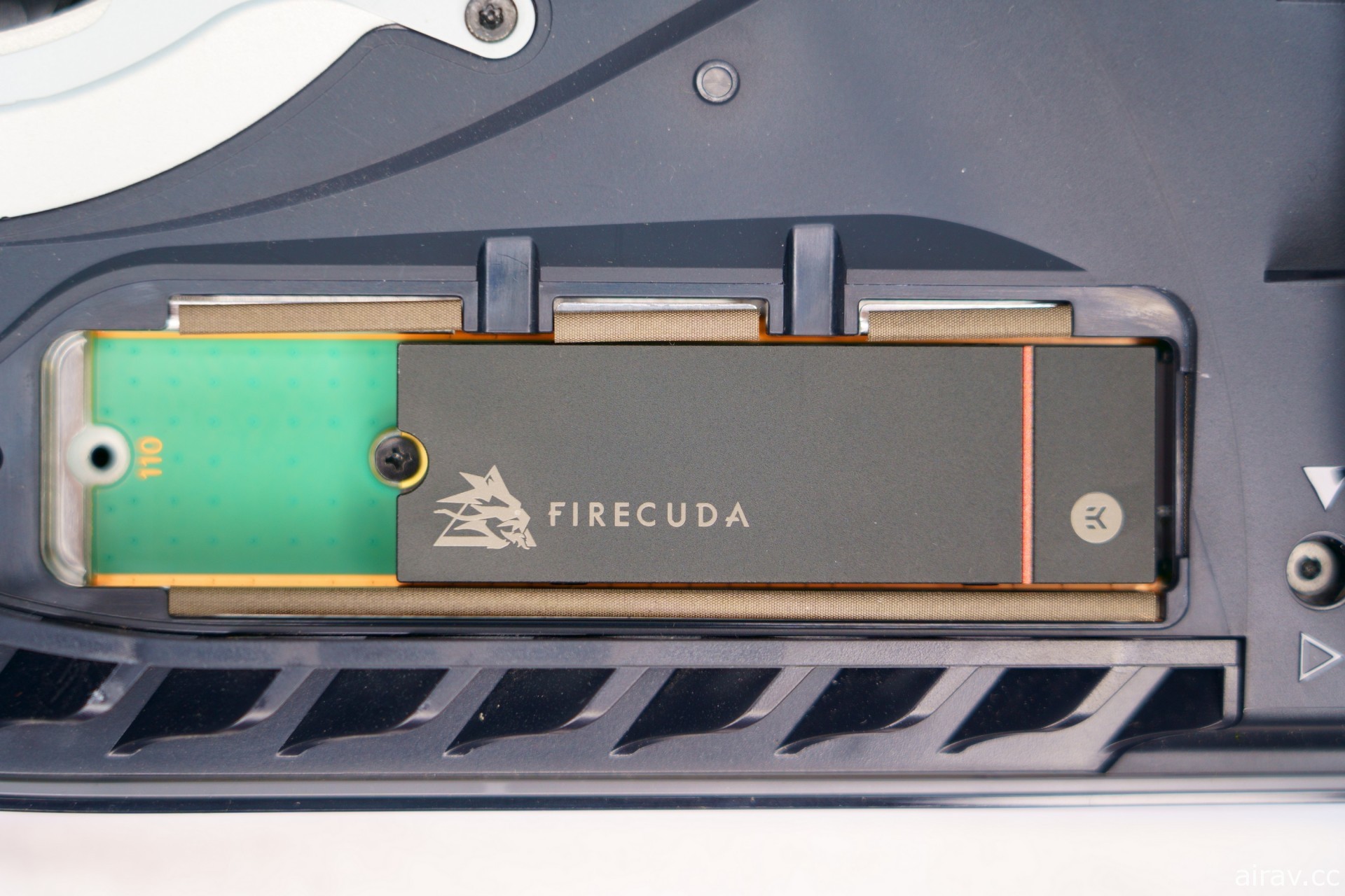 希捷 FireCuda 530 SSD 散热器版 4TB PS5 实装开箱报导 超高速大容量畅享游戏乐趣