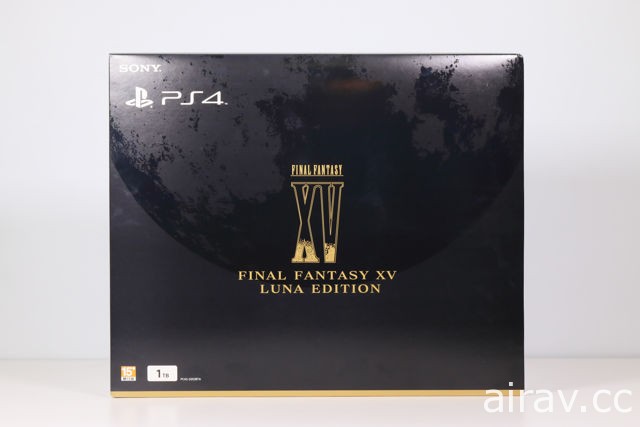 【开箱】《Final Fantasy XV》终极典藏版与 PS4 Luna Edition 特别版主机开箱报导