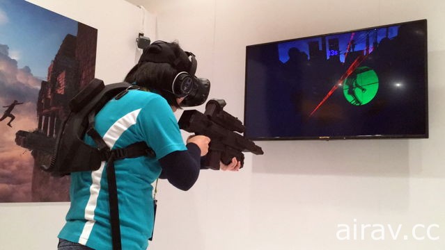 運用虛擬實境遊戲槍 VR-15 一手試玩射擊遊戲《ROM》與狙擊遊戲《The Nest》