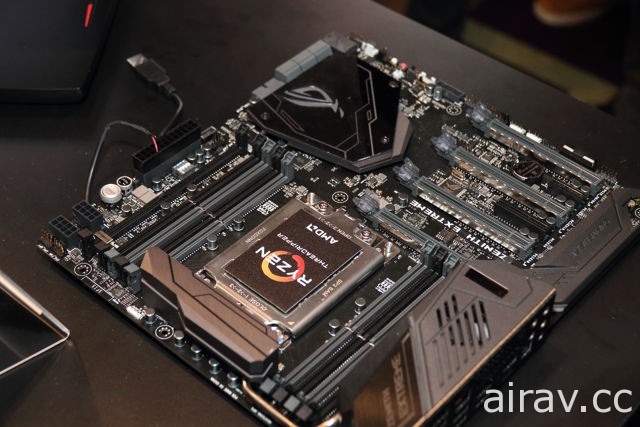 AMD 发表 16 核心顶级 Ryzen 处理器与全新 Vega 架构 Radeon GPU