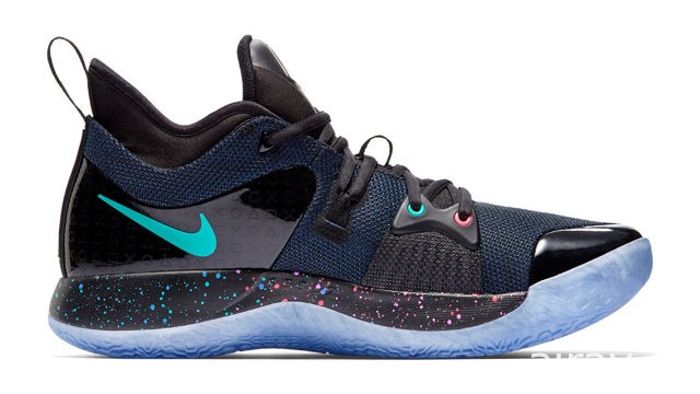 PlayStation 與 Nike 攜手合作 推出 NBA 球星保羅喬治聯名款 PlayStation 主題設計球鞋