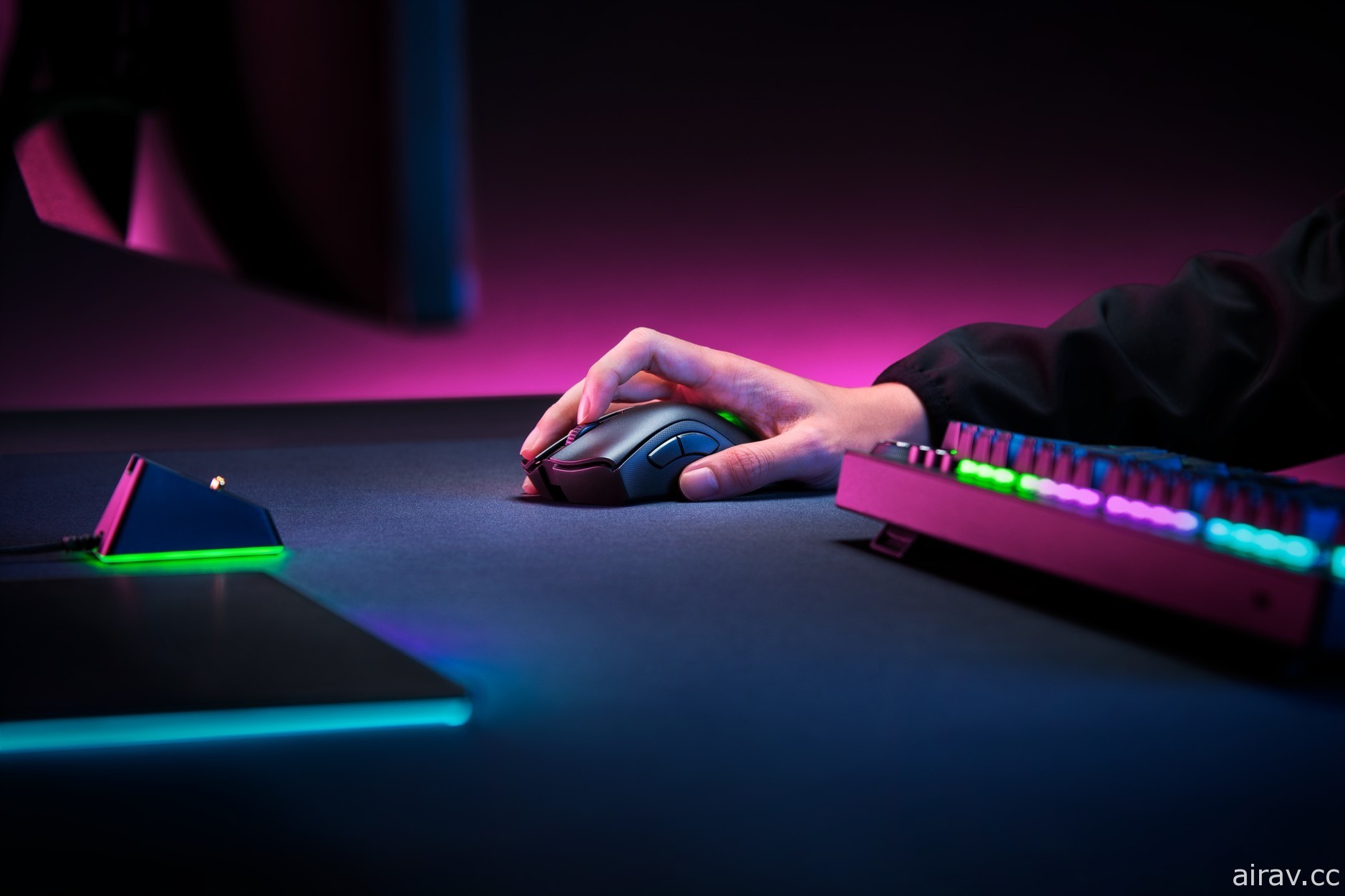 RAZER 發表旗下首款無線遊戲鍵盤 BlackWidow V3 Pro 等共三款旗艦無線系列產品