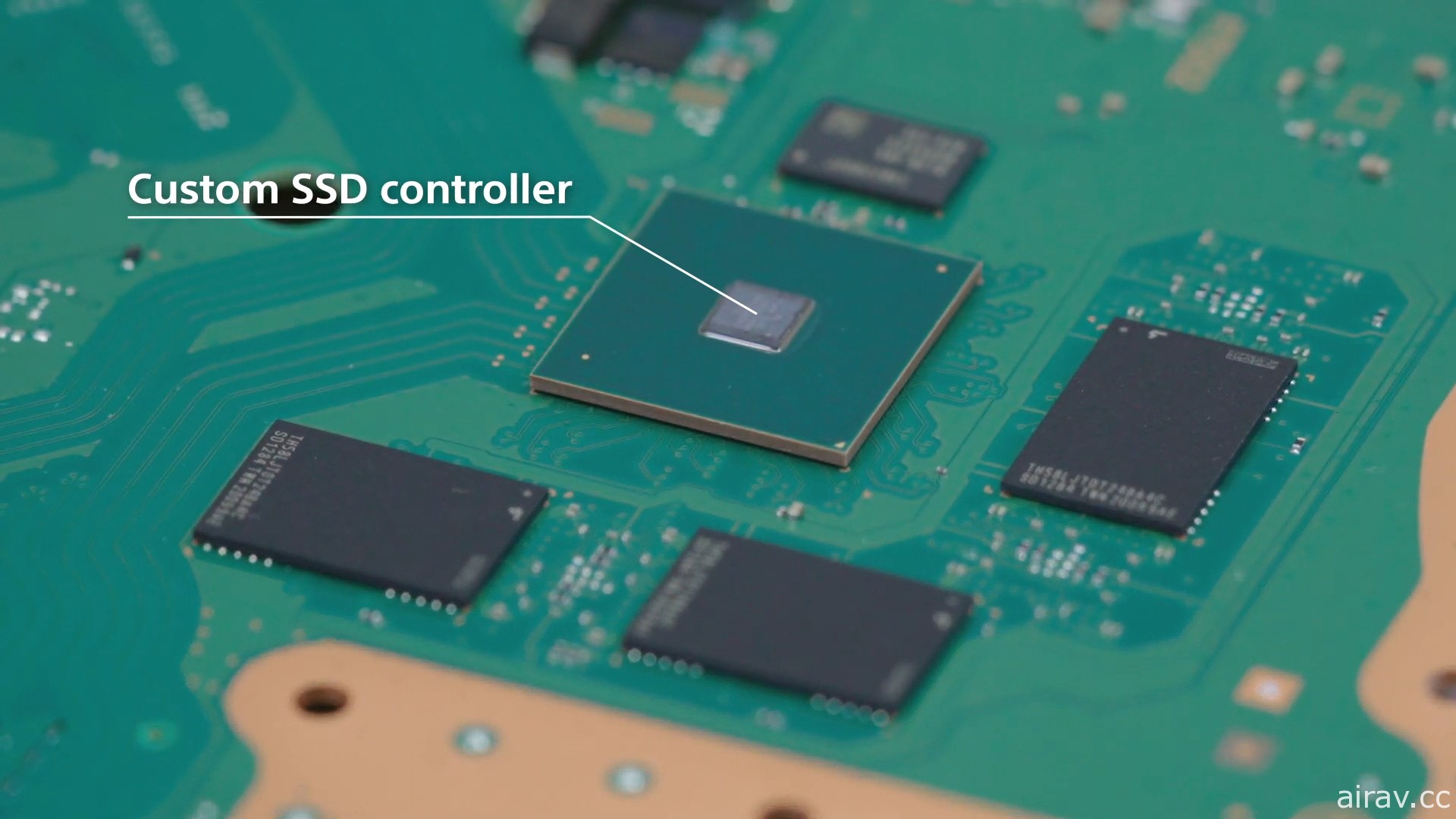 國外非官方 Xbox Series X 拆機影片確認內建 SSD 為可更換模組設計