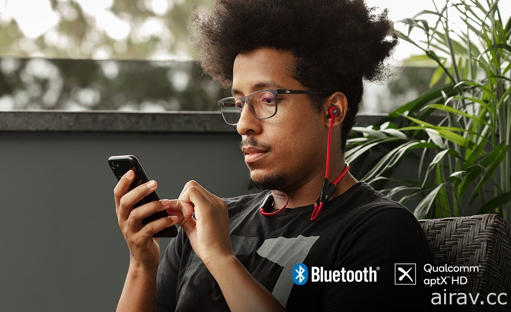HyperX 推全新 Cloud Buds 無線藍牙耳機 擁有多功能的麥克風設計和長達 10 小時的電力