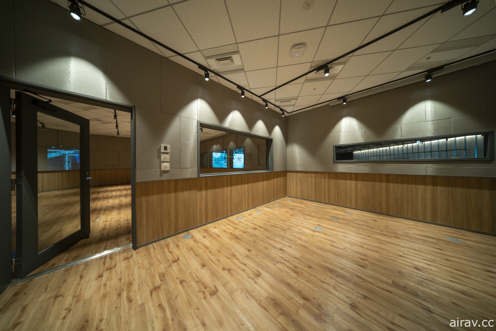 融合現實與虛擬的直播攝影棚 MIRAIKEN studio 開幕 天海春香與藝人同台共演