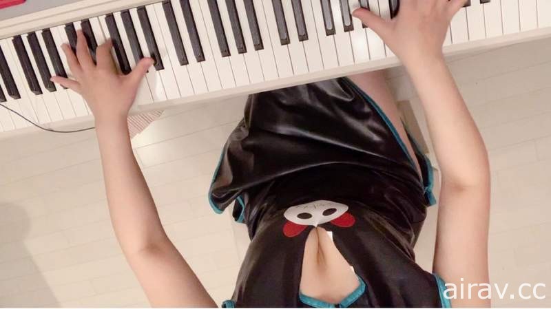 【有片】乳tuber《utamenma/うためんま》更加熱情奔放的COS鋼琴音樂台