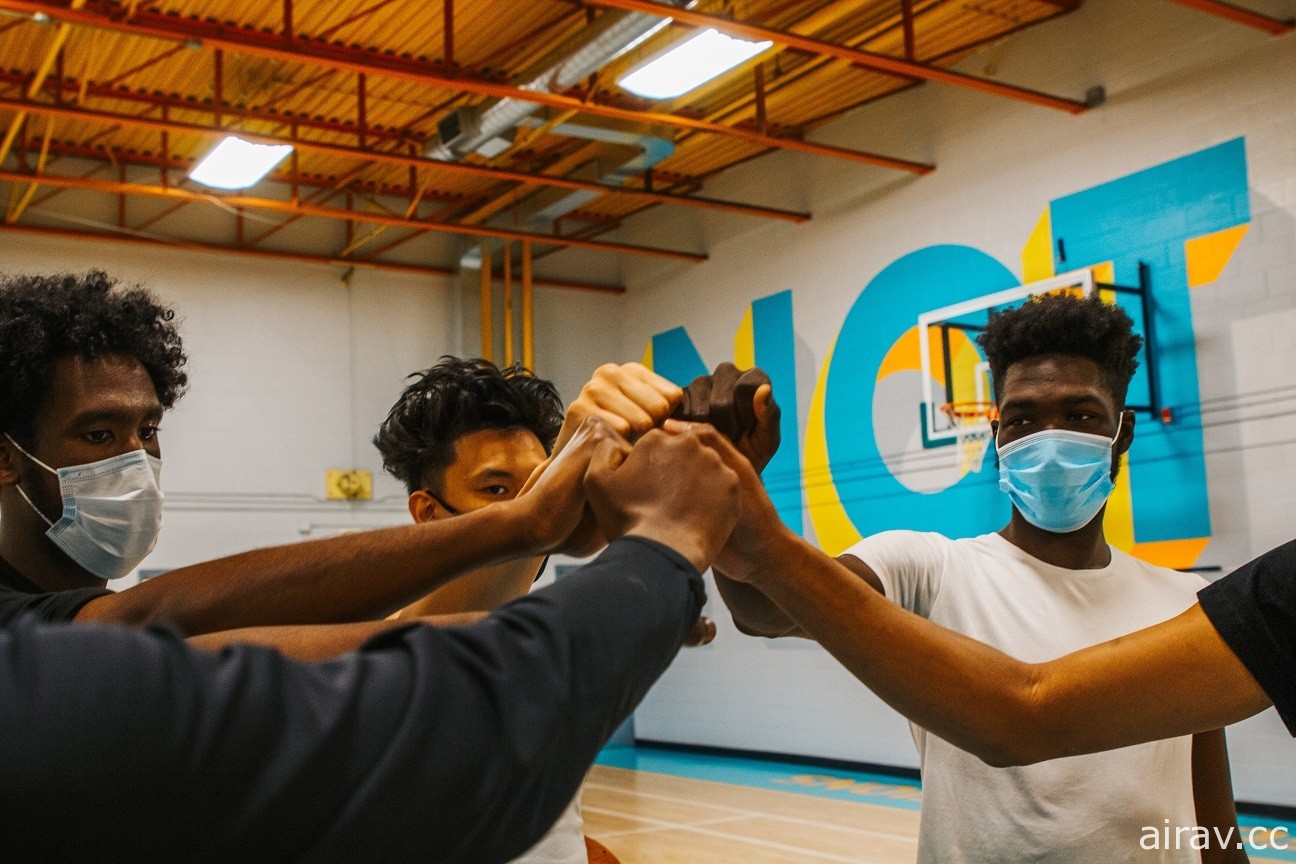 2K 基金會與藝術家 The Weeknd 和 NAV 共同翻新整修多倫多勞倫斯高地籃球場