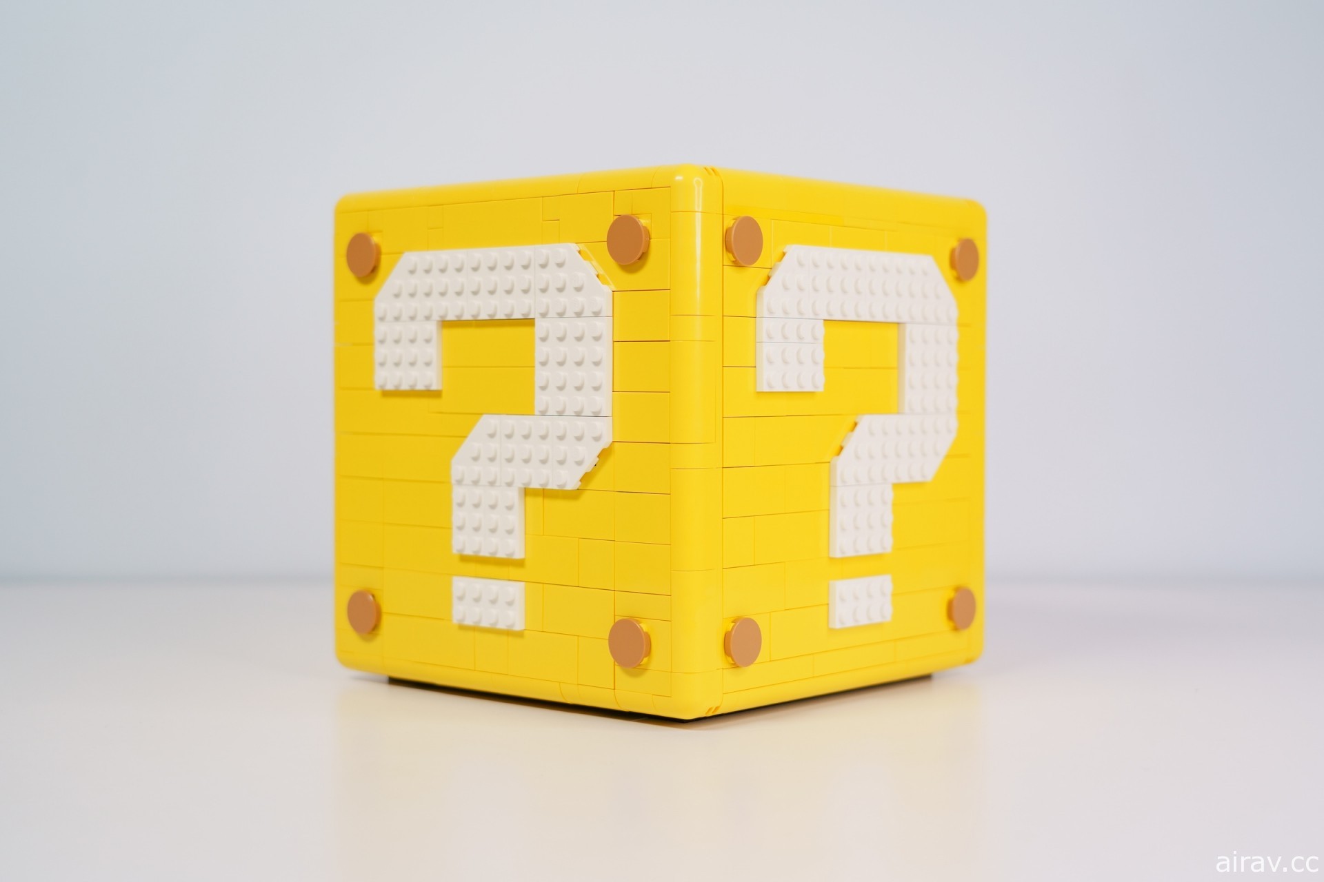 乐高最新盒组“乐高超级玛利欧 64 ？砖块”一手开箱 浓缩经典场景的巧思设计