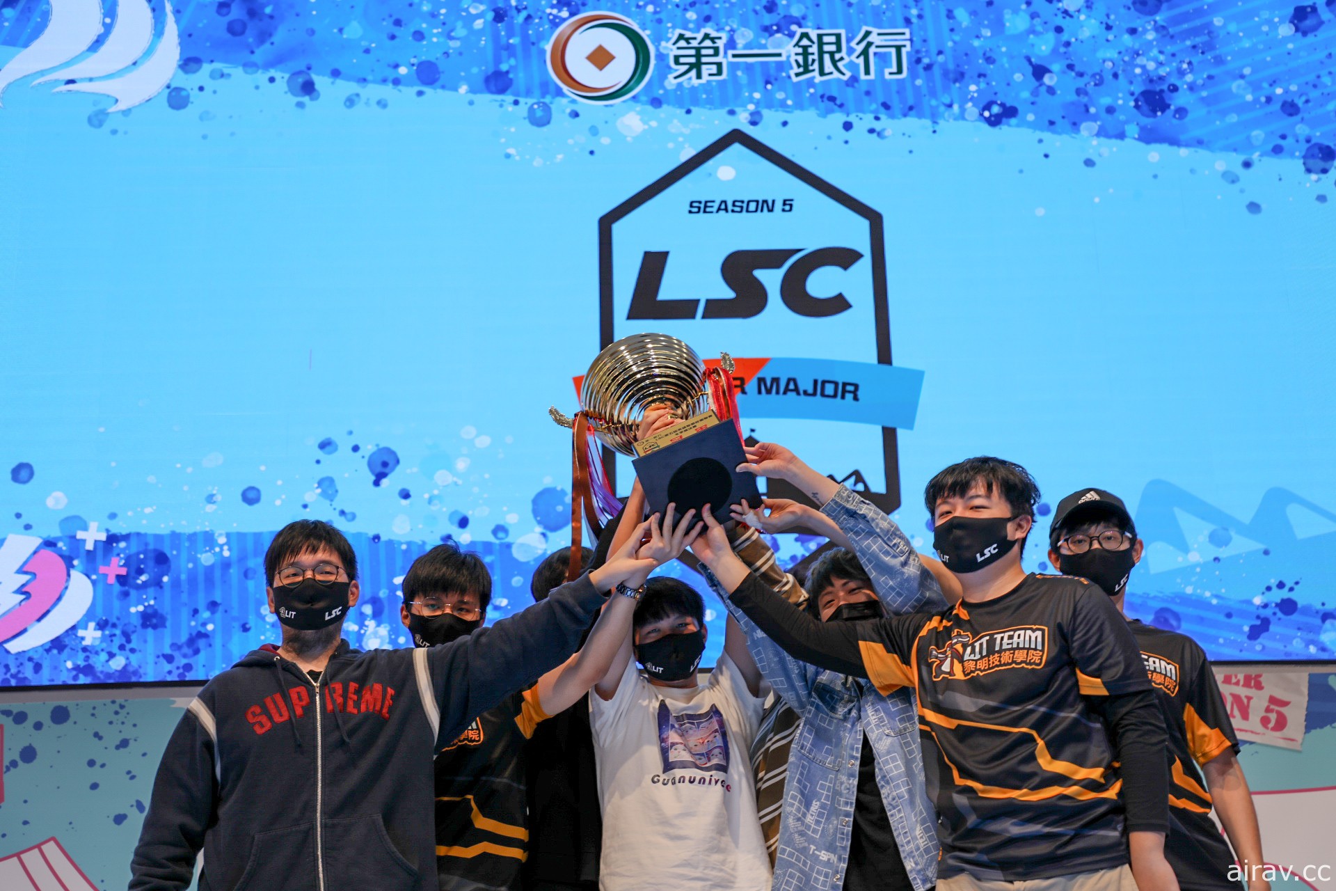 《英雄聯盟》第一銀行 LSC S5 冬季總決賽 黎明企鵝隊成功衛冕冠軍