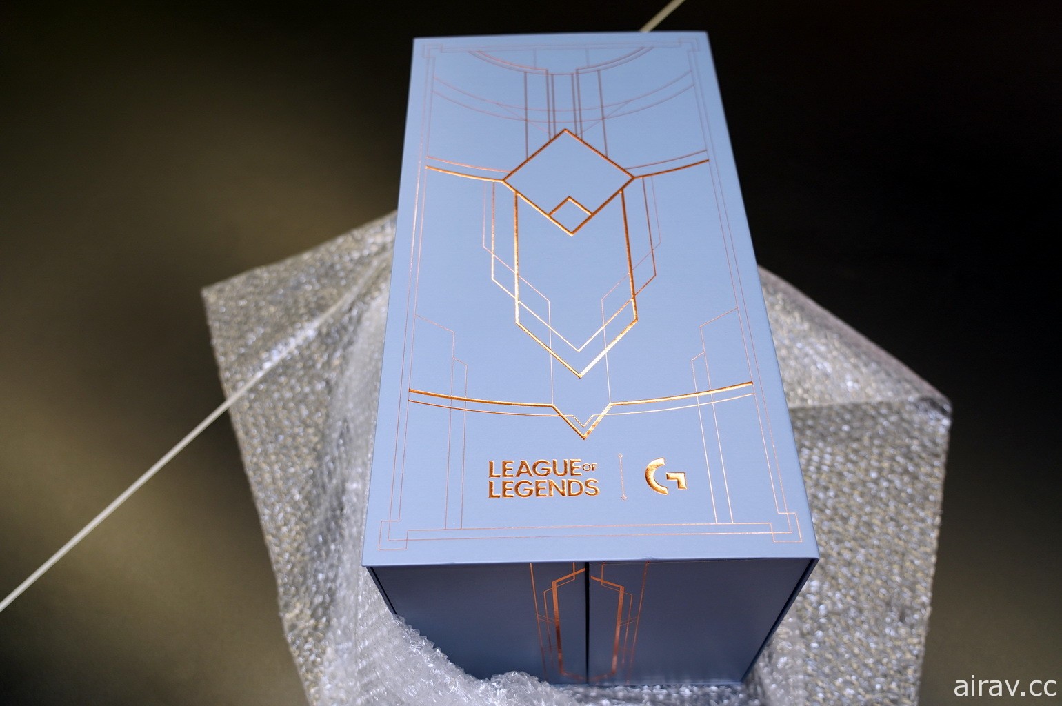 【开箱】以海克斯科技为发想设计“Logitech G X 英雄联盟梦幻套组”
