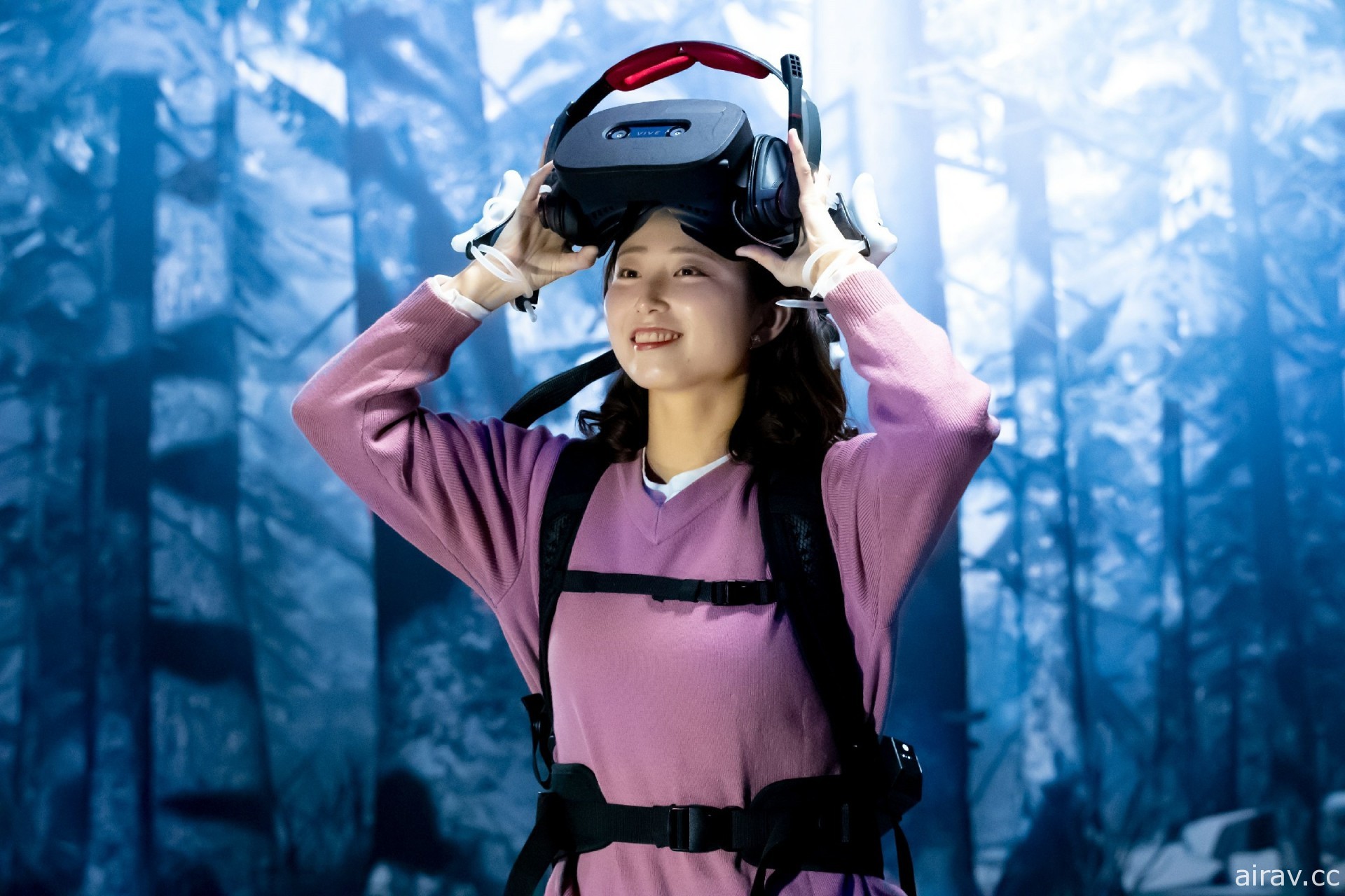 USJ《魔物猎人 世界：Iceborne》VR 设施体验 背着八公斤设备感受真实猎人生活